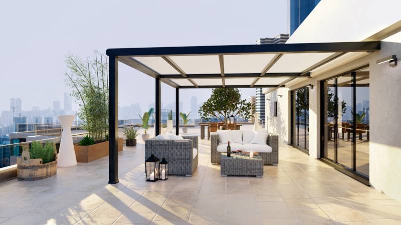 Auvent toiture fixe en aluminium sur-mesure à Blanquefort en Gironde 