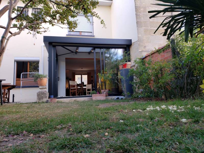 Pose d'une véranda extension en aluminium sur mesure à Martignas proche de Saint Jean D'Illac