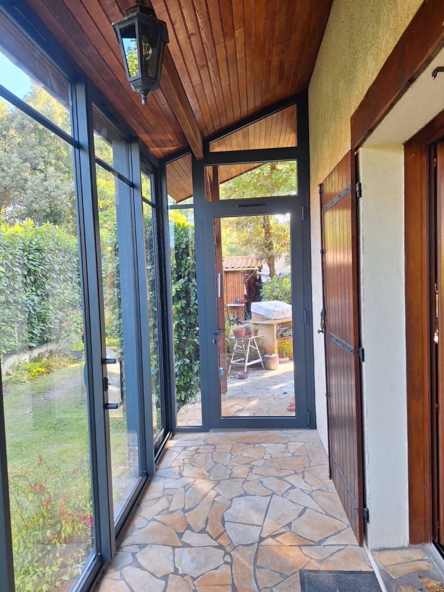 Fermeture de terrasse  en véranda extension aluminium sur mesure à Cestas proche de Marcheprime en Gironde 