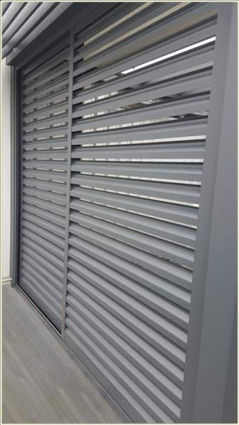 Brise soleil coulissant en aluminium en Gironde