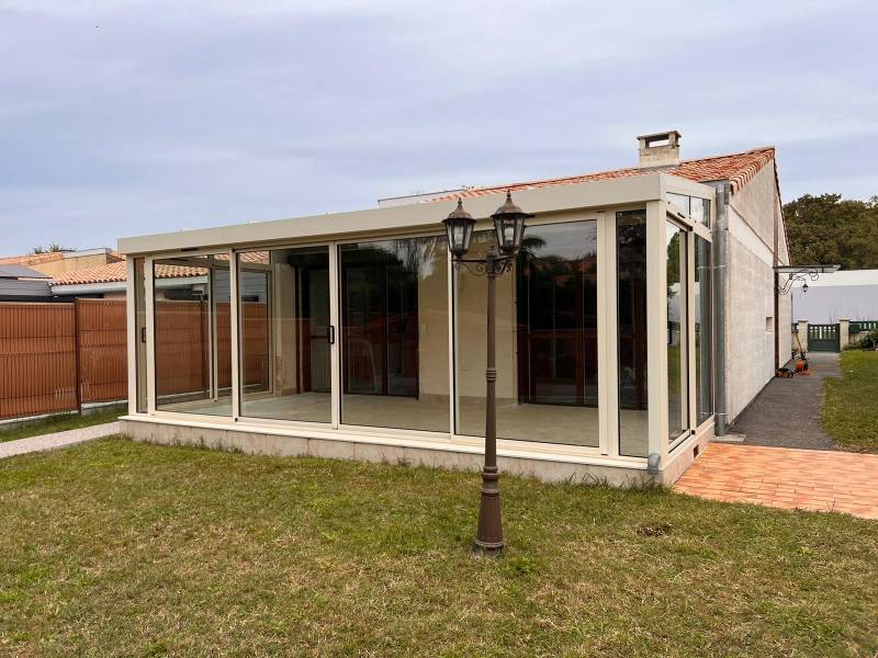 Mios sur le Bassin D'Arcachon : Réalisation d'une Véranda en aluminium haut de gamme