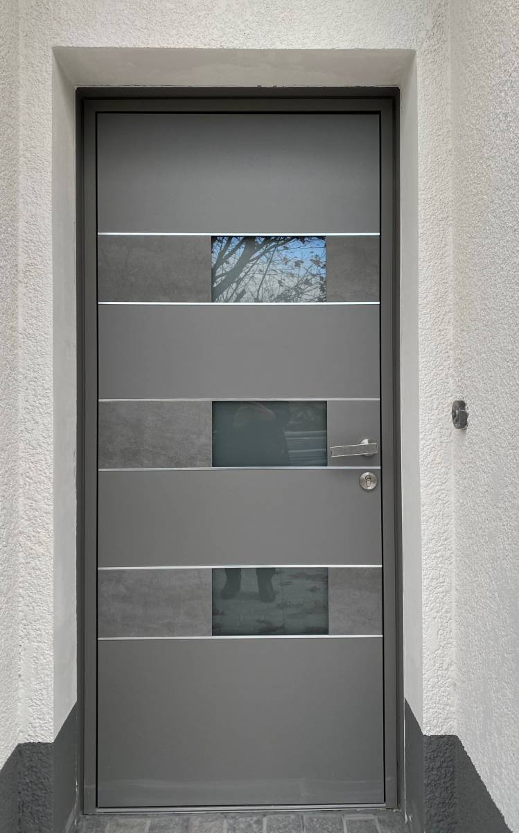 Porte d'entrée K-LINE en aluminium à Mérignac proche de Bordeaux