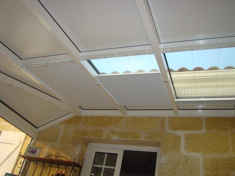 PROMOTION STORES INTERIEURS A ST JEAN D'ILLAC